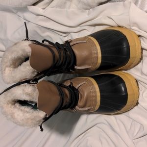 Sorel felt lined boots NWOT